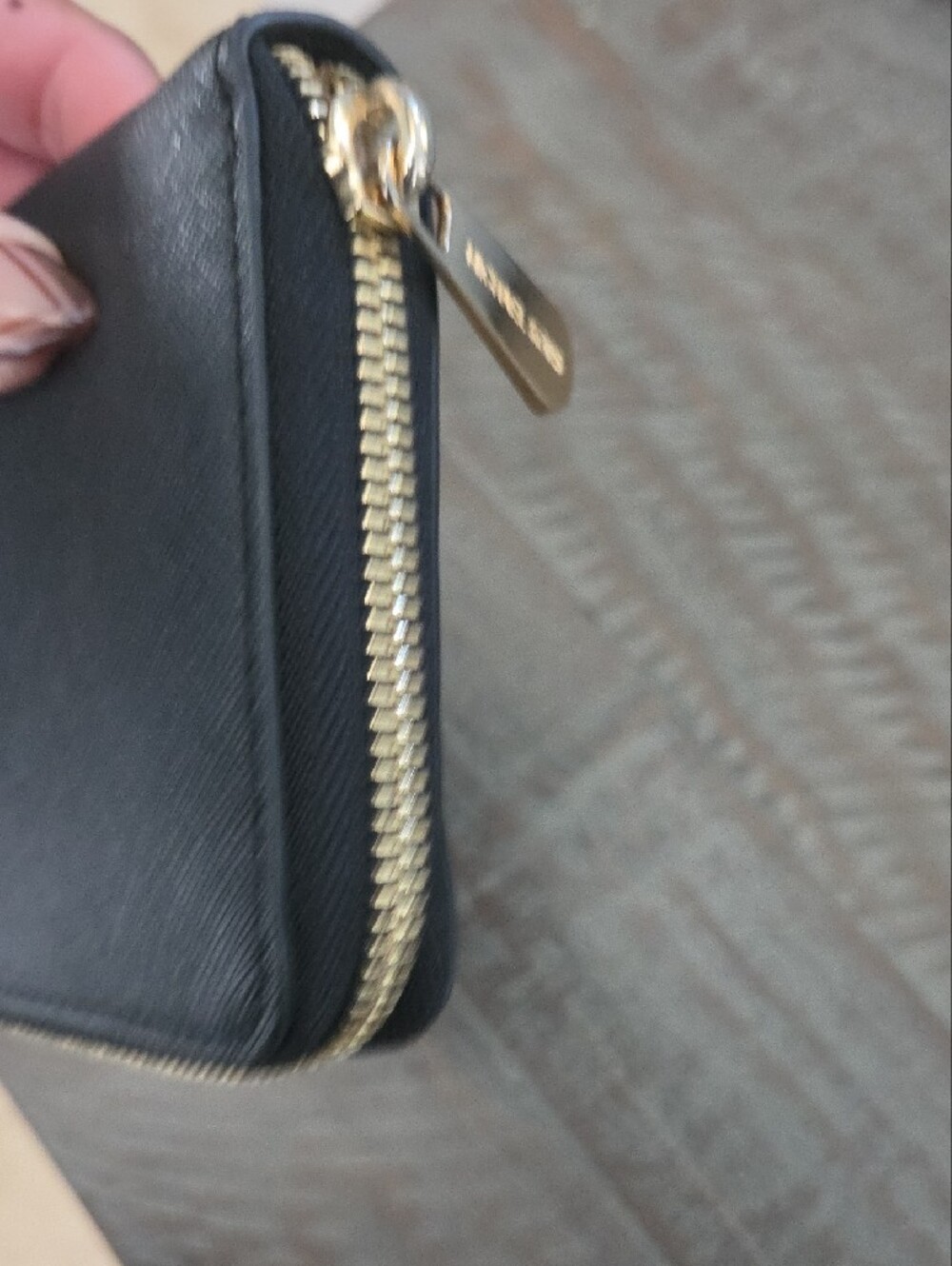 Michael Kors Black Leather Zip Wallet with Gold Logo Excellent!! Condition - Picture 7 of 9